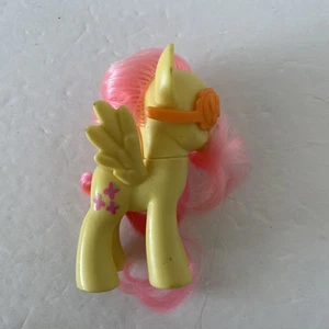 Hasbro My Little Pony Fluttershy 3.5" G4 With Sleep Eye Mask - Picture 1 of 3