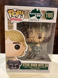 Steve Irwin's Family Signed Funko Pop- Bindi, Terri, & Robert - Crocodile Hunter - Picture 1 of 11