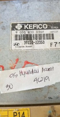 Ordenador ecu ecm 39110-22350 1995 Hyundai Accent Foto 1 de 4