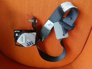 2011-15 KIA OPTIMA EX 2.4L REAR CENTER SEAT BELT RETRACTOR OEM+ - Picture 1 of 9