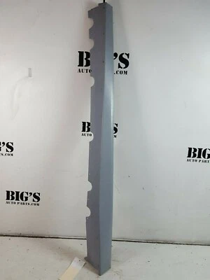 Левый молдинг для Lamborghini Gallardo 2004-2014 годов выпуска б/у от оригинального производителя 400853563A No881615 - Изображение 1 из 4