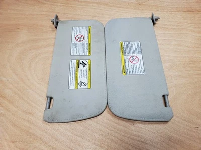 1998-2004 Nissan Xterra Frontier Driver Passenger Sun Visor Light Gray 15 in Foto 1 de 4