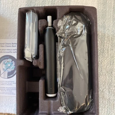 Cepillo de dientes eléctrico Oral-B iO Series 6, sin cabezal, ónix negro, ligeramente usado Foto 1 de 4