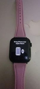 Apple Watch Series 8 GPS 45mm Aluminum Case with Leather Band 32gb - Photo 1 sur 16