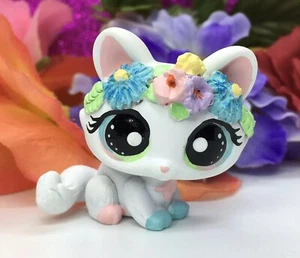Mini Toy Pet Shop Cute Crouching Cat Ooak Custom, Hand Painted Nice!!! - Picture 1 of 4