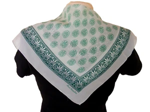 50S SCARF HEAD NECK BROOKE CADWALLADER GREEN ACANTHUS PRINT CHIFFON 18" X 19" - Picture 1 of 7