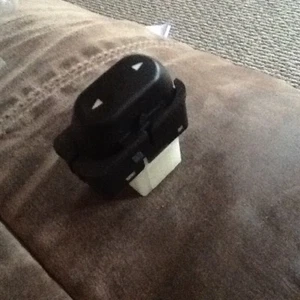 Napa power window switch 730-7043 - Picture 1 of 2