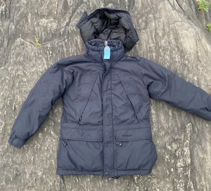 Marmot 650 piumino imbottito giacca giovane medio blu scuro cappotto esterno isolato - Foto 1 di 7