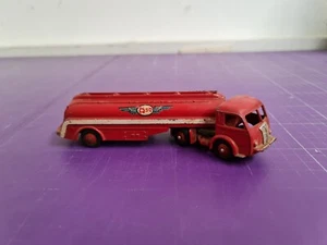 DINKY FRANCE - PANHARD - TRACTEUR AVEC CITERNE ESSO - Imagen 1 de 7