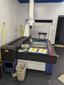 9.10.6 Mitutoyo Crysta-Apex CRT-A916 CMM - Open To Offers, Renishaw PH10T/Pro... - Picture 1 of 6