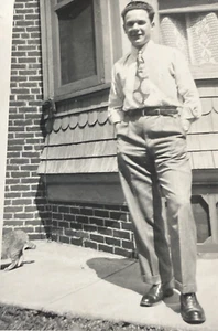 1940s Handsome Fashionable Man Unusual Patterned Tie Cat Original Photo P16za33 - Picture 1 of 24