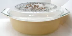 Vintage Promotional Pyrex Floral Bubble 2.5 Qt Oval Casserole Dish with Lid - Picture 1 of 6