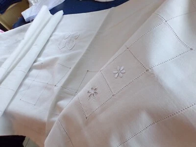 Drap  en Métis  - Avec Retour - Monogramme "  R C  " 190 cm x 285 cm - Photo 1/4