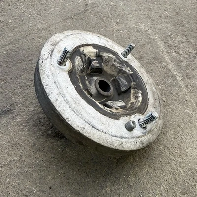 OEM BMW E92 08-13’ M3 EDC suspensión sombrero superior guía soporte ~85 k millas Foto 1 de 4