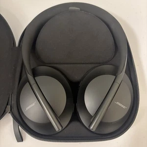 Bose Noise Cancelling Headphones Over-Ear Wireless Bluetooth NC700 nasdaq Event - Photo 1/10
