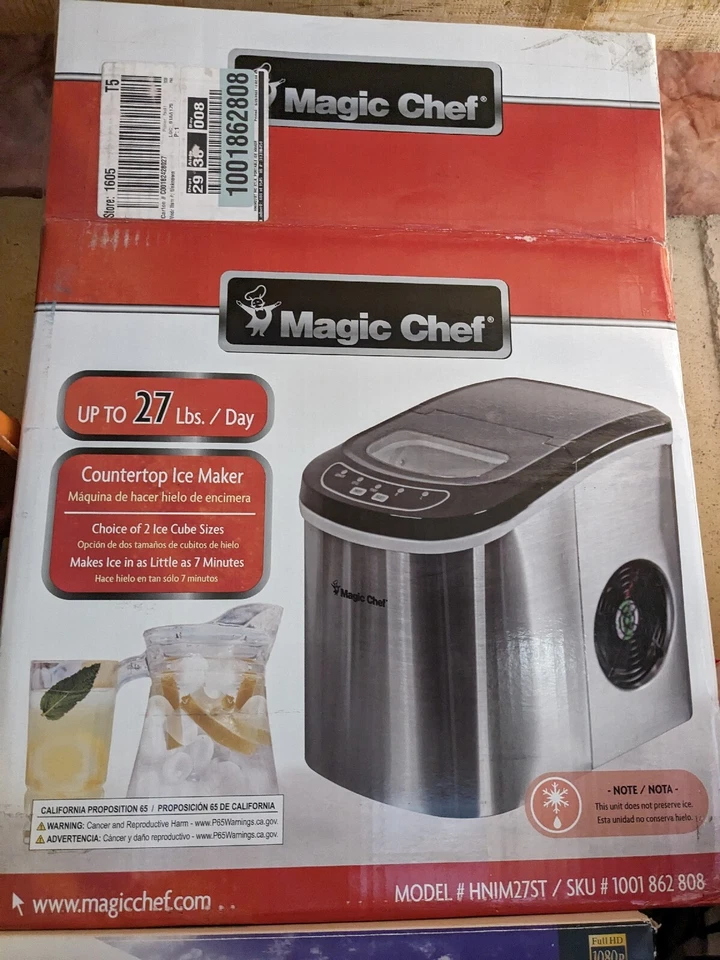 Magic Chef Countertop Ice Maker Portable 27-lb Model HMIM27BST - Image 1 of 1