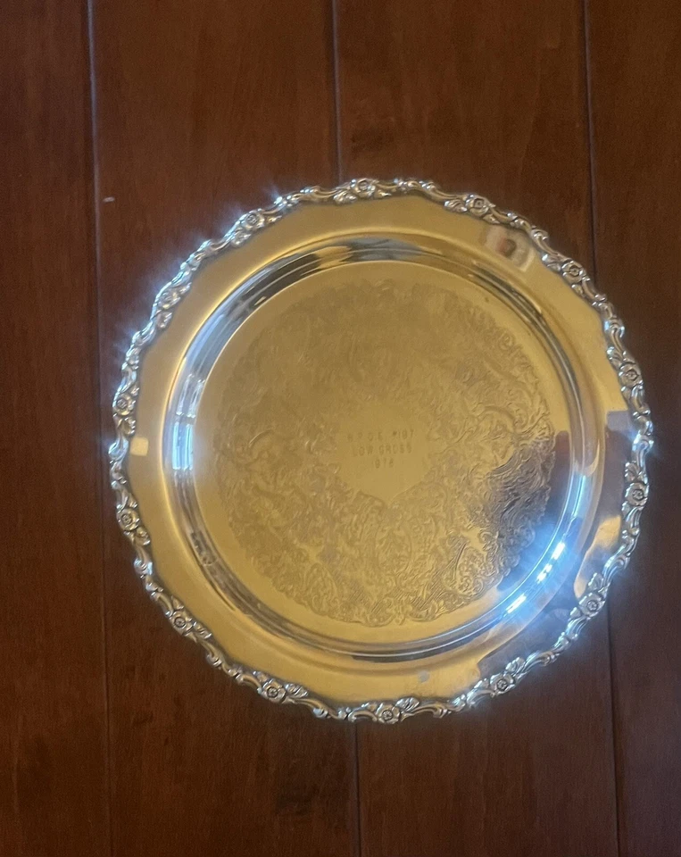 Bandeja de plata grabada vintage Oneida Silversmiths EE. UU. “Bajo bruto 1978” Foto 1 de 3
