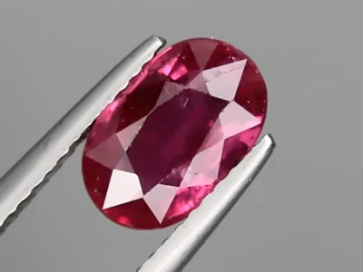 Big Natural Ruby 2.19ct SI 10x6mm (9.5x6mm) Loose Gemstone Oval Cut Pigeon Blood - Image 1 of 4