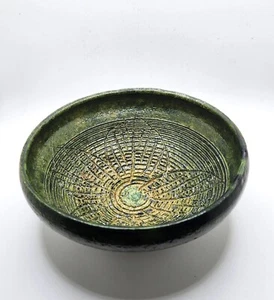 Vintage artisan studio art pottery bowl Green w/incised flower 1960s-70s - Picture 1 of 8