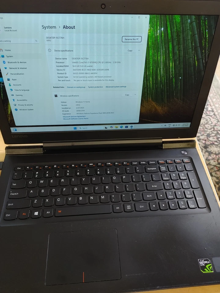 Lenovo Ideapad700-15ISK Core i7-6700HQ@2,60 GHz, GTX 950M 16 GB, 120 GB HD, WIN 11 Foto 1 de 4
