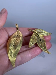 Lote de 2 hojas broche de oro vintage texturizado M-3791 - Imagen 1 de 3