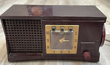 Vintage 1956 TRAV-LER Karenola Model 56-C42 Clock Radio