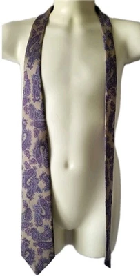 Corbata Buckingham púrpura cachemir para hombre Foto 1 de 4