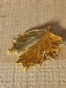 Vintage Brosche Anstecknadel BLATTFORM 24k vergoldet - Bild 1 von 4