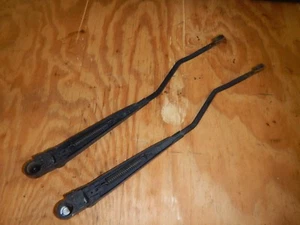 Par de brazos limpiaparabrisas delanteros Jeep Cherokee XJ 1997-2001 conductor pasajero OEM ENVÍO GRATUITO - Imagen 1 de 1
