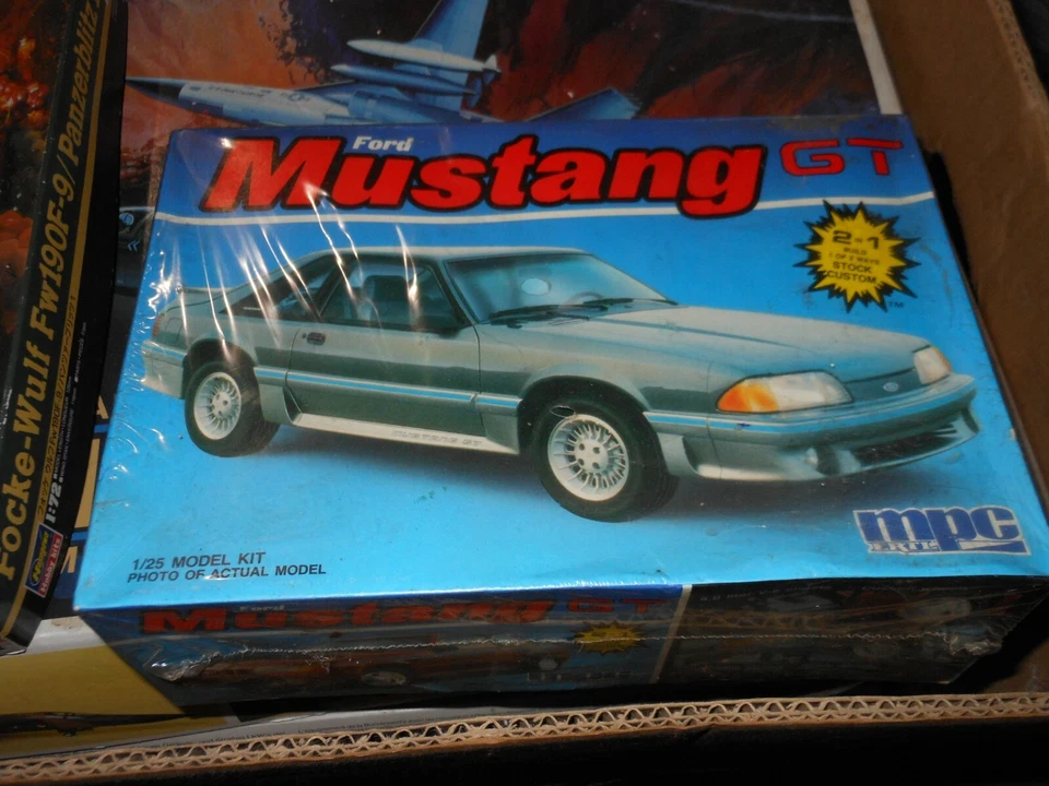 KIT MONTAGGIO N. 6397 MPC Ertl 1987 FORD MUSTANG GT  SCALA 1:25 NUOVO SEALED - Immagine 1 di 1