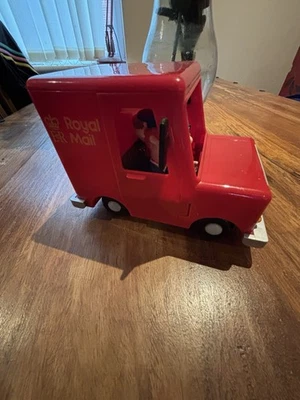 Post Man Pat medium Van N Figures - Image 1 of 4