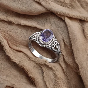 925 Sterling Silver Amethyst Gemstone Beautiful Handmade Woman Gift Ring - Picture 1 of 2