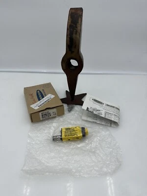 Banner Engineering SME312CVGQD Convergent Photoelectric Sensor 53723  NEW OEM - Image 1 of 4