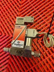 Bronkhorst EZ-FLOW MFM Massendurchflussmesser RUR-002F - Bild 1 von 10