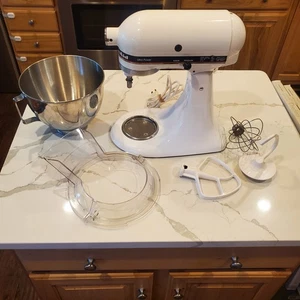 Kitchenaid KSM90 Ultra Power 4.5qt Mixer, 300watts, Excellent - Picture 1 of 9