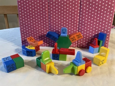 PERSONAS (AZULEJOS MAGNA) BLOQUES DE CONSTRUCCIÓN DE PLÁSTICO MAGNÉTICO, NIÑO PEQUEÑO, 30 PIEZAS Foto 1 de 4