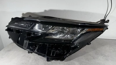 Faro LED cromado lado del conductor izquierdo Toyota Sienna LE/XLE 2022-2025 FABRICANTE DE EQUIPOS ORIGINALES Foto 1 de 4