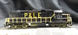 Vintage LIFE-LIKE GP-38-2 Diesel Locomotive - P&LE #2053 HO Scale (25-02-002) - Picture 1 of 10