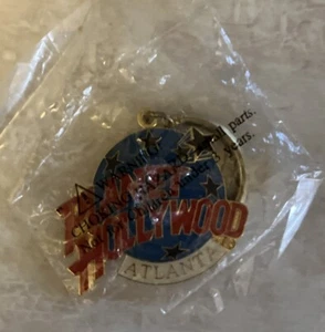 New Planet Hollywood Key Chain Atlanta Vintage Keychain Metal - Afbeelding 1 van 2