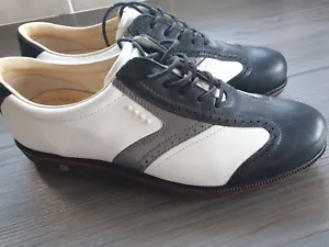 WOMEN'S ECCO BLACK & WHITE LEATHER GOLF SHOES SIZE UK 6.5 EU 40. - Picture 1 of 7