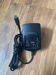 Genuine Blackberry PSM04R-050CHW1(M) AC Power Supply Adapter Phone Charger - Picture 1 of 2