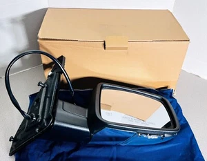 Dodge Ram 1500 Passenger 09-12 MIRROR POWER HEATED W/SIGNAL W/MEMORY CHROME - Picture 1 of 9