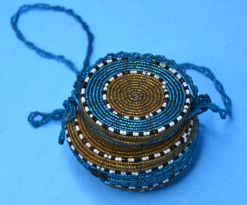 small beaded basket with lid southwestern design Cover