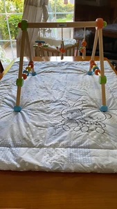 Babytrapez - Spielbogen aus Holz - Bild 1 von 3