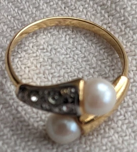 Ring Double Faux Pearlised Gold Coloured Hardware Small White Stones Size T - Picture 1 of 6