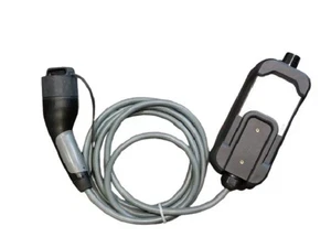 NEW BMW FLEXIBLE FAST CHARGER i3 i8 iX UK MARKET 61445A92D00 - Picture 1 of 3
