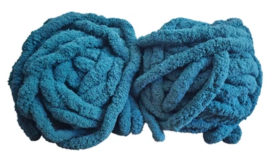 Lote de 2 madejas de bolas de hilo de manta de chenilla azul verde trozo de ganchillo 8,3 oz Foto 1 de 3