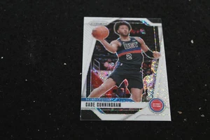 Cade Cunningham 2024 Prizm White PRIZM SSP – Stella Pistoni, stampa super corta! - Foto 1 di 2