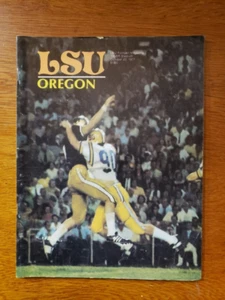 1977 LSU Tigers vs Oregon Ducks Football Program - Picture 1 of 3