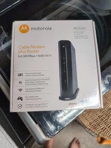 Motorola Cable Modem Plus N300 WiFi Router Model MG7310 ROUTER incl. CORD - Picture 1 of 4